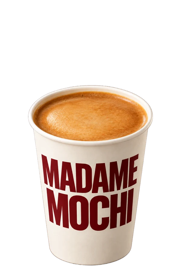 Flat white dans un gobelet en carton blanc Madame Mochi