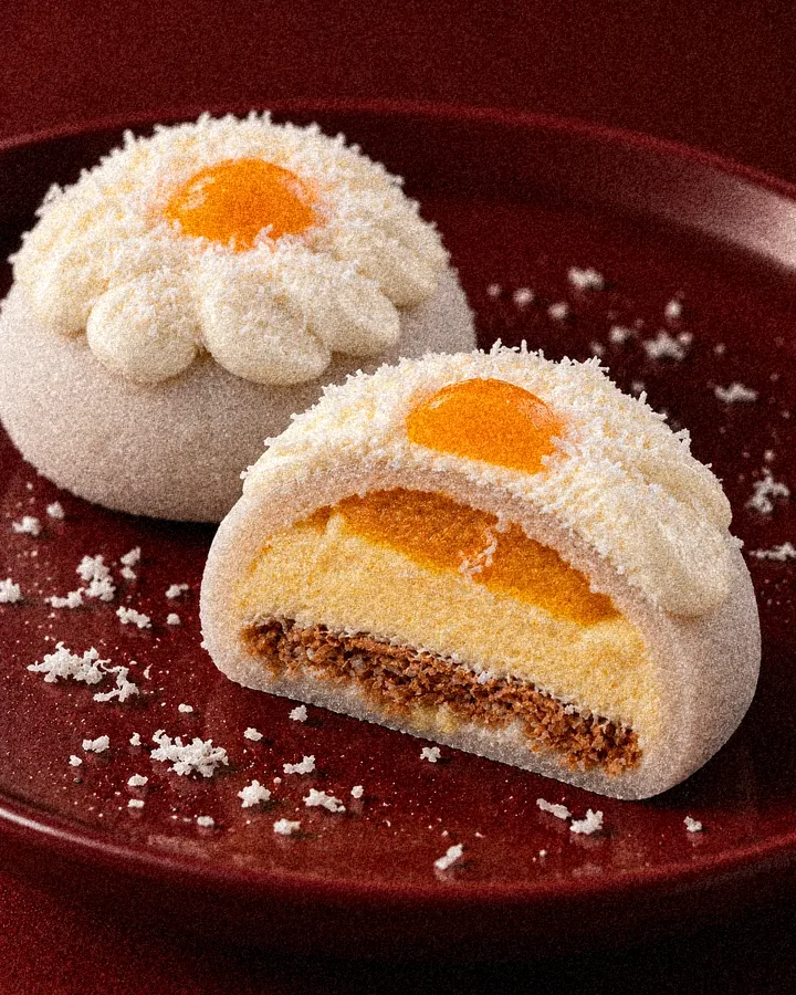 Mochi coco coupé en deux, cœur de mangue